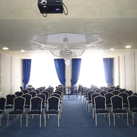 Hotel Koch Кентшин Экстерьер фото